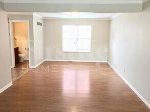 9 Kingsmont Ct in St. Peters, MO - Foto de edificio - Building Photo