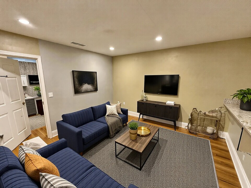 56 Egmont St in Brookline, MA - Building Photo