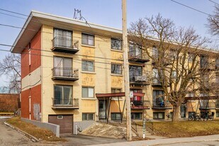 9177 Airlie St in Montréal, QC - Building Photo