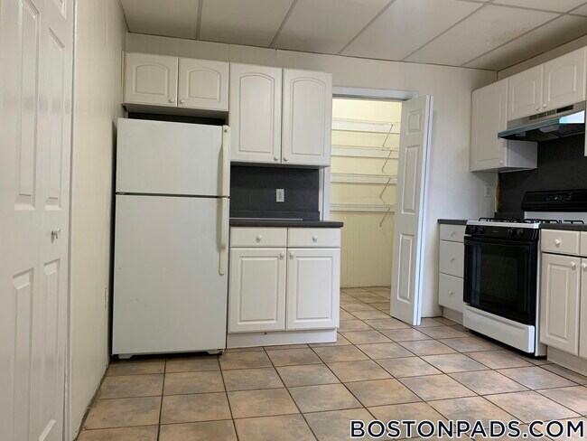 439 Cambridge St, Unit 24 in Boston, MA - Building Photo - Building Photo