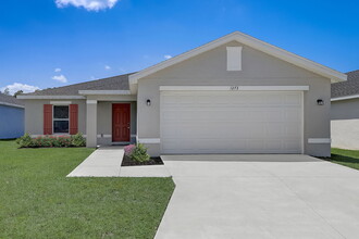 The Groves at Lake Ella in Lady Lake, FL - Building Photo - Building Photo