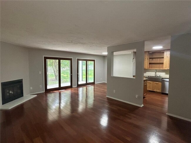 15105 Lesley Ln in Eden Prairie, MN - Building Photo - Building Photo