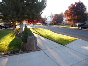 20520 Dylan Loop in Bend, OR - Building Photo - Building Photo