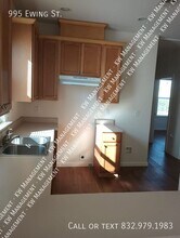 995 Ewing St in Beaumont, TX - Building Photo - Building Photo