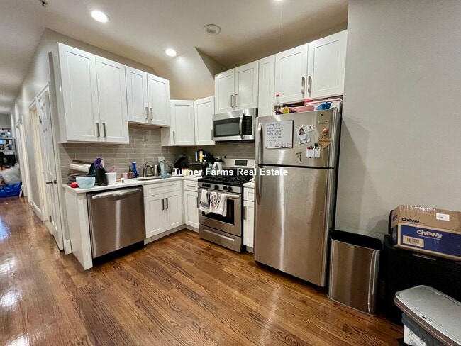 92 Calumet St, Unit 1 in Boston, MA - Building Photo - Building Photo