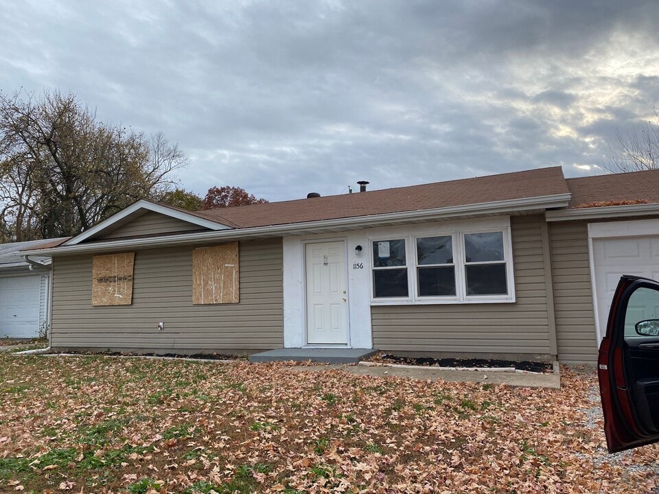 1156 Camp Jackson Rd in Sauget, IL - Building Photo