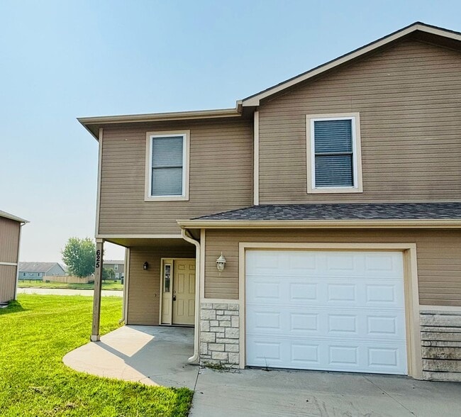 property at 625 Northfield Rd