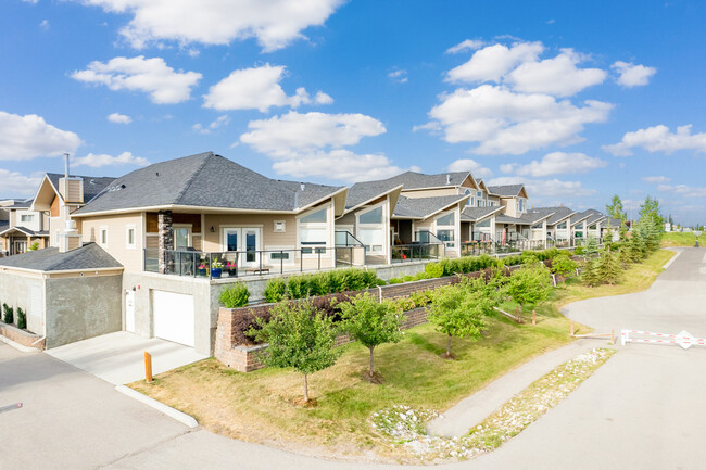 107 Cougar Ridge Landng SW in Calgary, AB - Building Photo - Building Photo