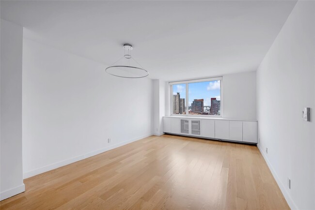 301 W 53rd St in New York, NY - Building Photo - Building Photo