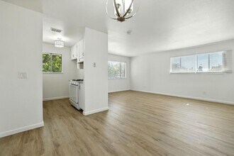 4710 Hayford Way in Sacramento, CA - Building Photo - Building Photo