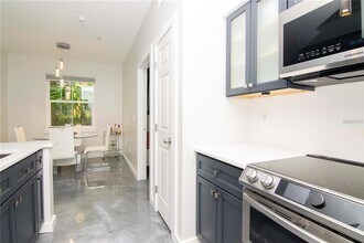 1810 E Palm Ave in Tampa, FL - Building Photo - Building Photo