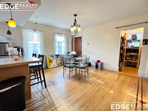 28R Cherry St in Somerville, MA - Foto de edificio - Building Photo