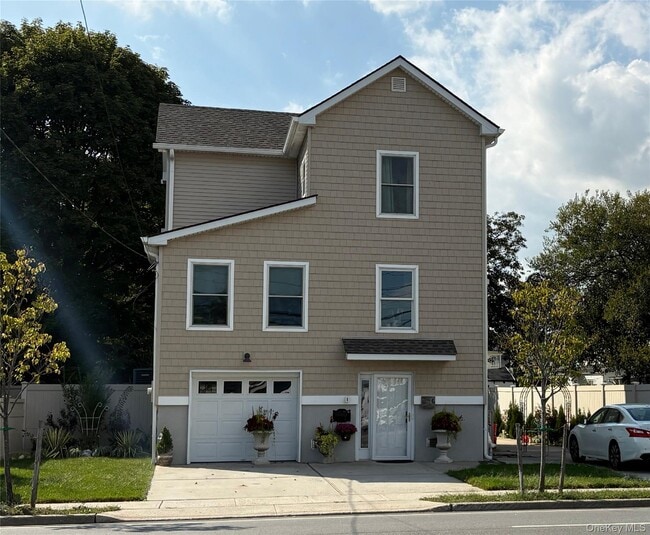 property at 346 S Main St