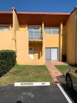 13761 SW 84th St in Miami, FL - Building Photo