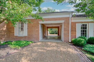 31 Bridlewood Rd in Northbrook, IL - Building Photo - Building Photo
