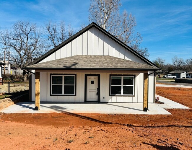 property at 104 N Harrison Ave