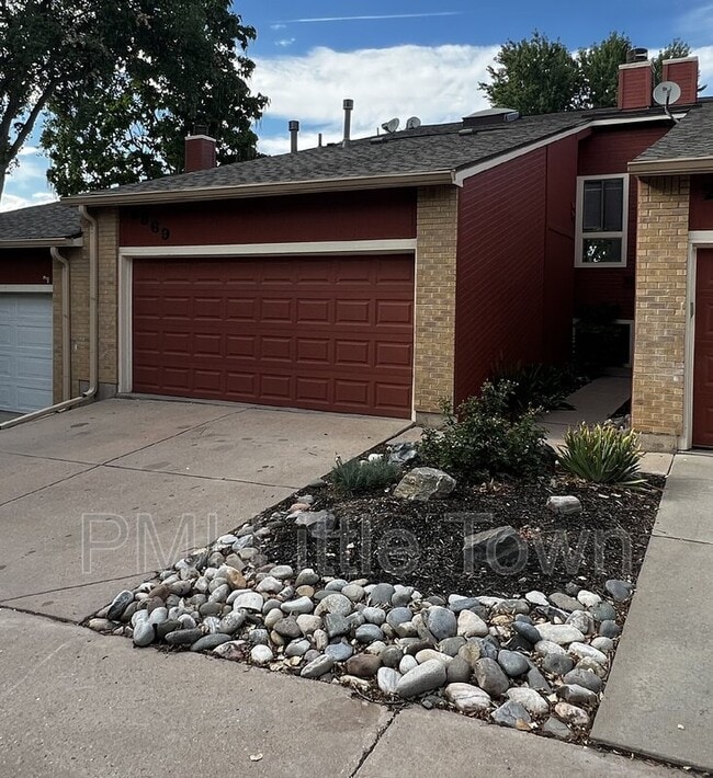 property at 2969 W Rowland Pl