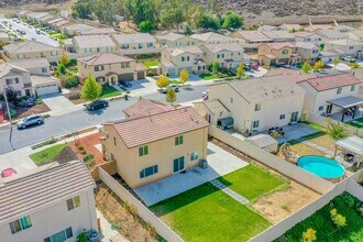 32184 Rambling Ct in Winchester, CA - Building Photo - Building Photo