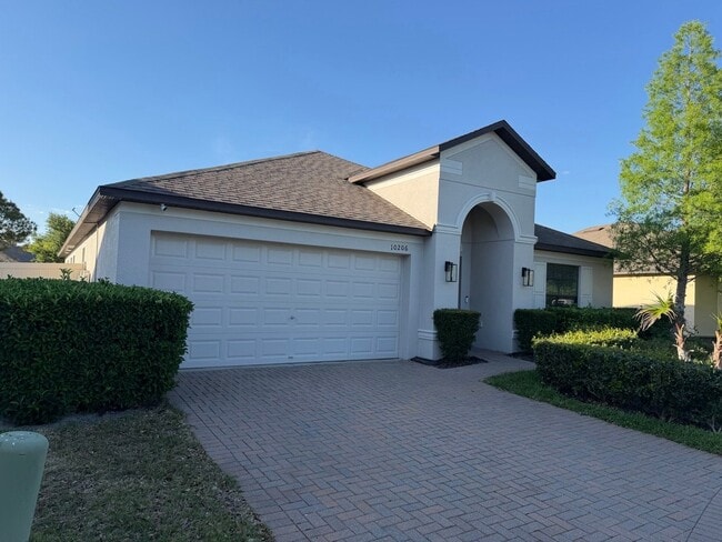 10206 Stedfast Ct in Ruskin, FL - Foto de edificio - Building Photo