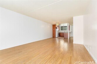 1717 Ala Wai Blvd in Honolulu, HI - Building Photo - Building Photo