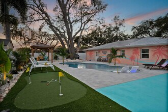 12402 92nd Terrace in Seminole, FL - Building Photo - Building Photo