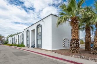 Centurion Pearl in El Paso, TX - Building Photo - Building Photo