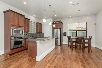 802 Paige St in Houston, TX - Building Photo - Building Photo