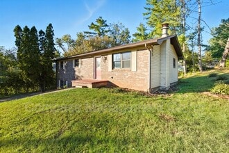 7800 Temple Acres Dr in Knoxville, TN - Building Photo - Building Photo