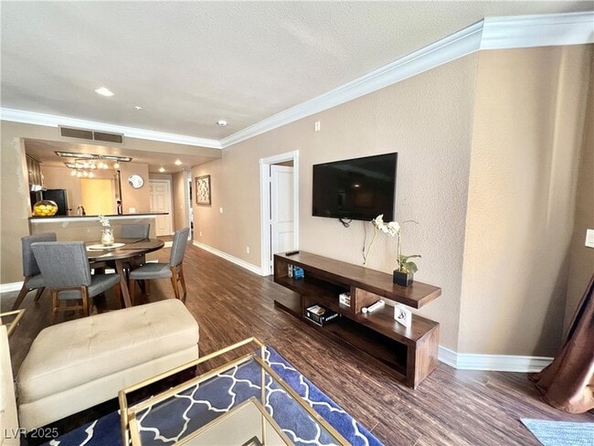 230 E Flamingo Rd, Unit 215 in Las Vegas, NV - Building Photo - Building Photo