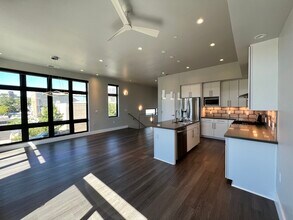 100 High St in Reno, NV - Building Photo - Building Photo