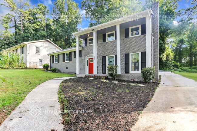 property at 3640 W Potomac Dr