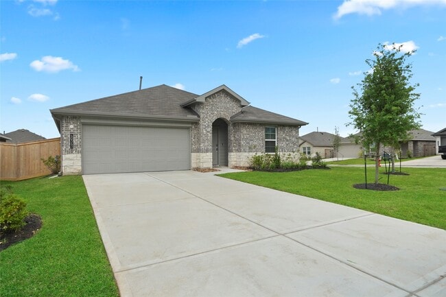 property at 40343 Bermuda Ivy St