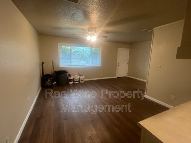 723 SW Bridge St in Grants Pass, OR - Building Photo - Building Photo