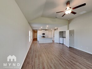 6327 Sycamore Run in San Antonio, TX - Building Photo - Building Photo
