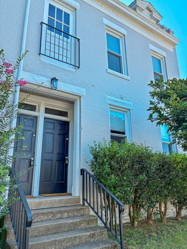 property at 1 N Allen Ave