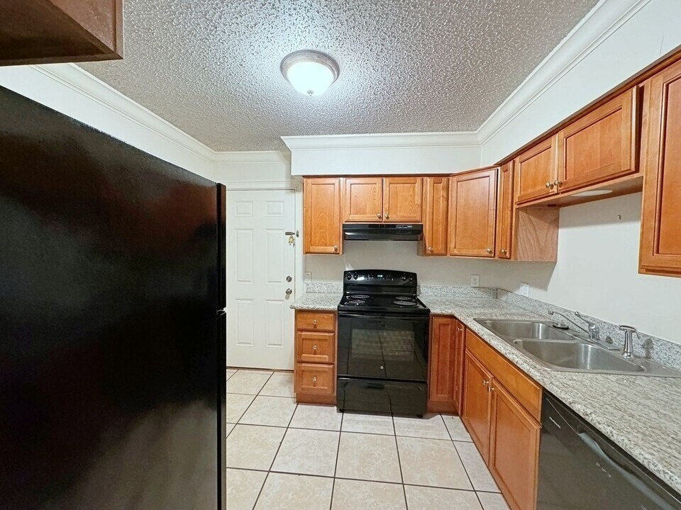 3544 Yorkfield Dr-Unit -Apt C in Baton Rouge, LA - Building Photo