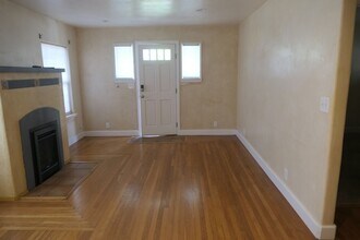 38 Hawthorne Ave in Watsonville, CA - Building Photo - Building Photo