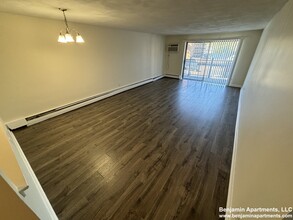24 Whites Ave, Unit 26 in Watertown, MA - Building Photo - Building Photo
