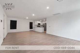 12058 Still Pass in San Antonio, TX - Building Photo - Building Photo