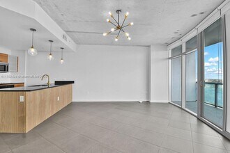 3301 NE 1st Ave in Miami, FL - Building Photo - Building Photo