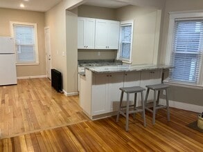 64 Parkton Rd, Unit 2 in Boston, MA - Foto de edificio - Building Photo