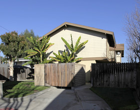 238 Avocado St in Costa Mesa, CA - Building Photo - Building Photo