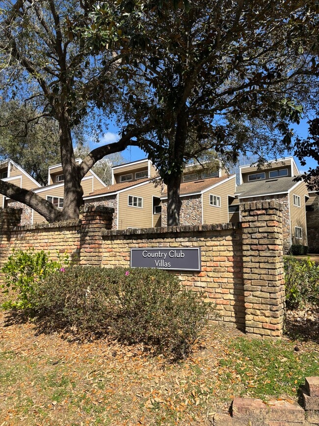 property at 3004 Ironwood Dr