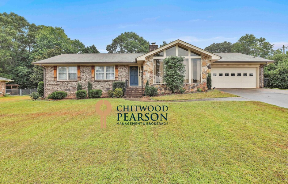 5011 Pineview Terrace in Fayetteville, GA - Building Photo
