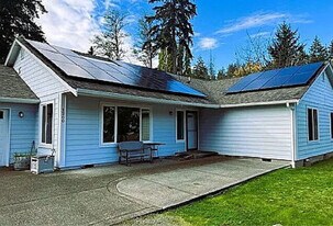 1200 E Libby Rd in Shelton, WA - Building Photo