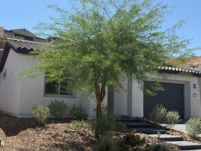 259 Sun Glaze Ave in Henderson, NV - Building Photo - Building Photo