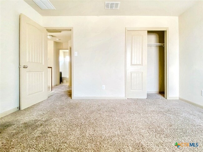723 Spectrum Dr in New Braunfels, TX - Building Photo - Building Photo