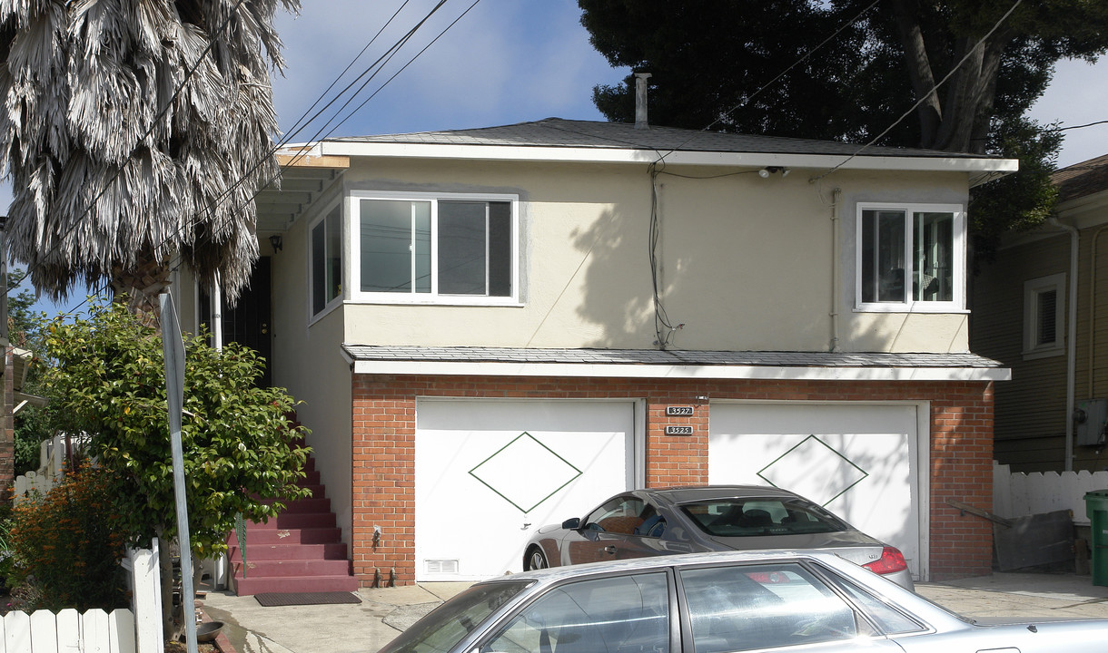 3525-3527 Rhoda Ave in Oakland, CA - Building Photo