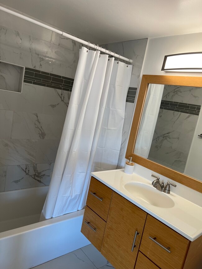 1620 La Presa Ave, Unit Khouli in Spring Valley, CA - Building Photo - Building Photo