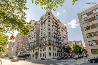 418 Central Prk W in New York, NY - Building Photo - Building Photo